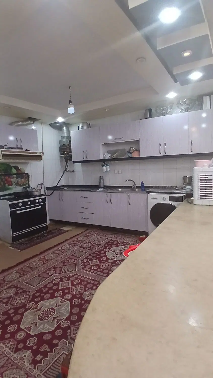 فروش خانه متراژ ۱۲۰ متر طبقه ی دوم راه کاملا جدا