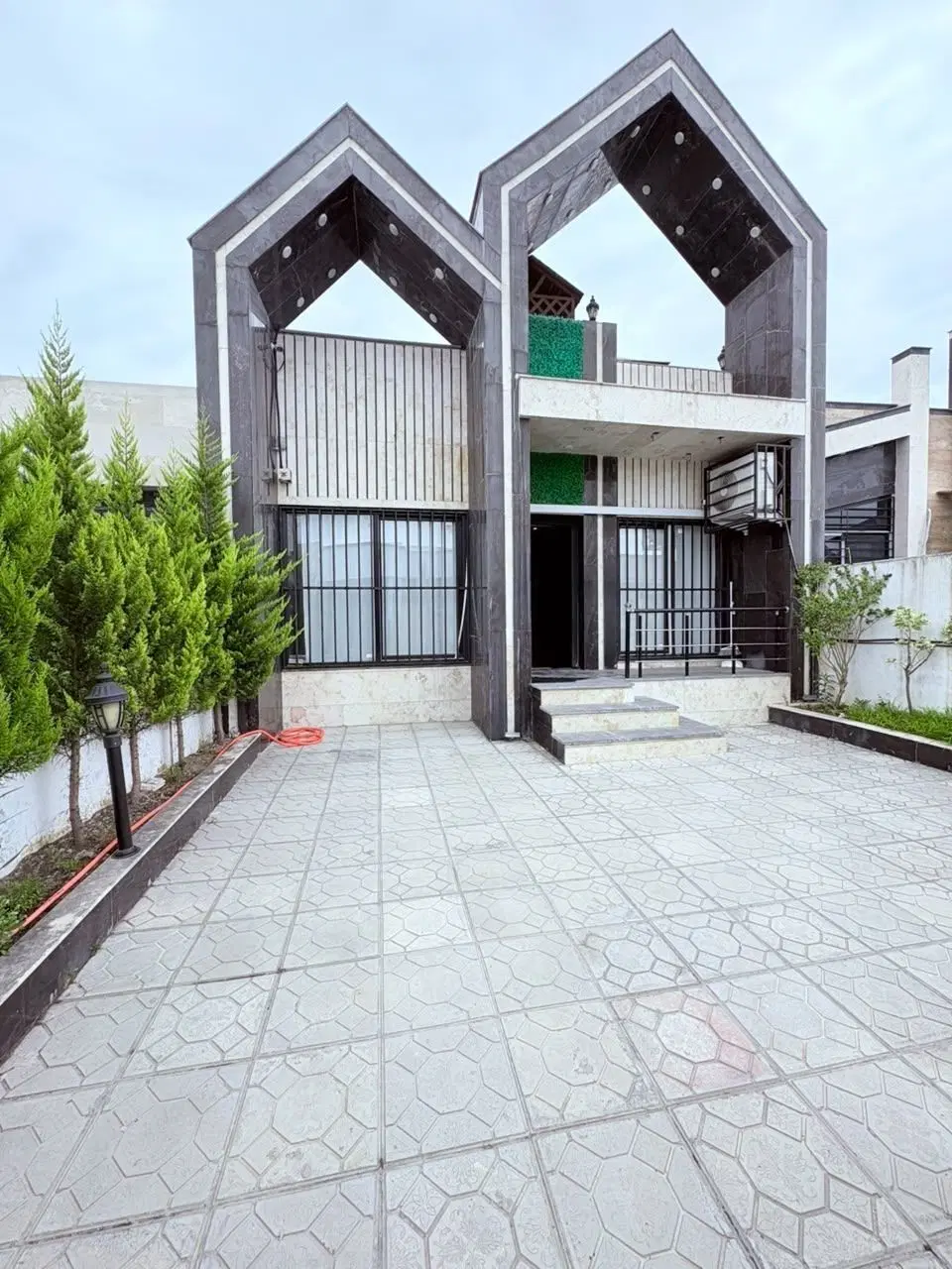 فروش ویلا فول مبله باروف۳۶۰ درجه زیرقیمت منطقه