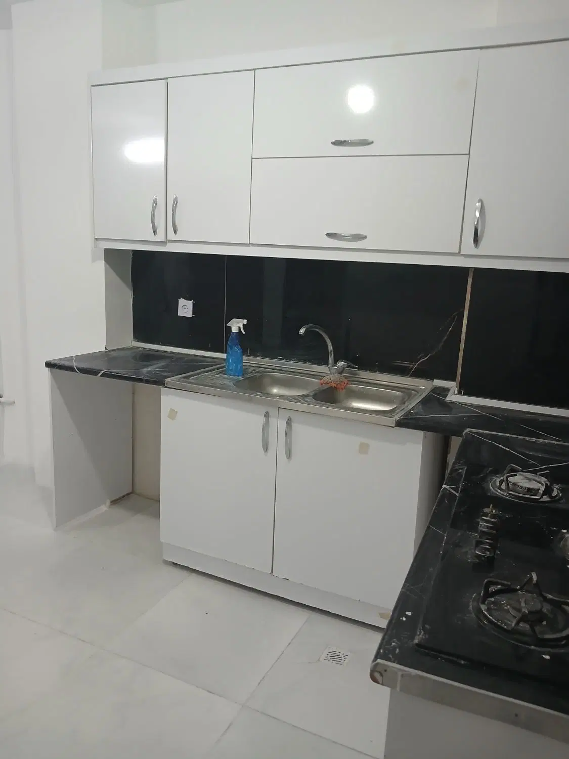 فروش آپارتمان تو حاشیه