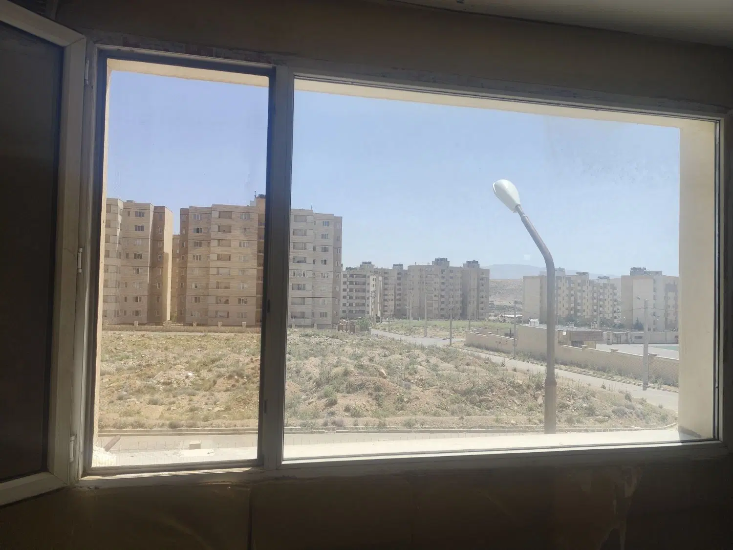 آپارتمان_ مسکن مهر _ دو خواب _ ۹۰ متر
