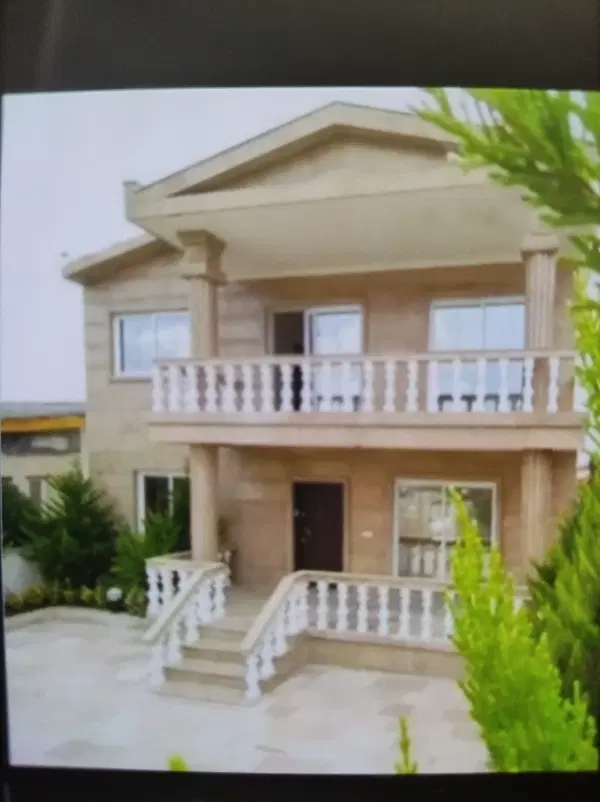 منزل ویلایی واقع در خیابان روزبه کوچه نظرعلی احمدی