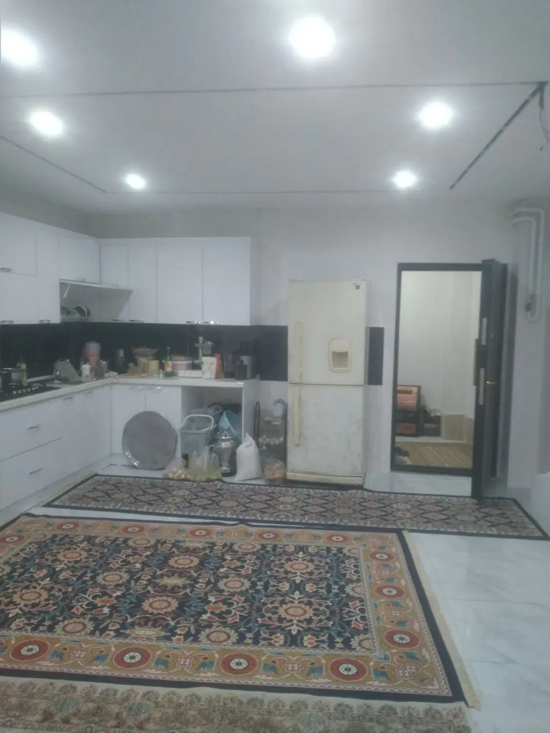 دو واحد طبقه دوم ۹۷ متری دو خواب تراس بزرگ
