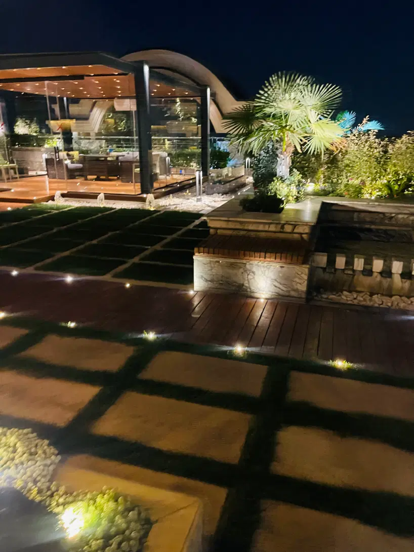 مشارکت در ساخت ۳۵۰۰ متر بر اتوبان کرج تهران.