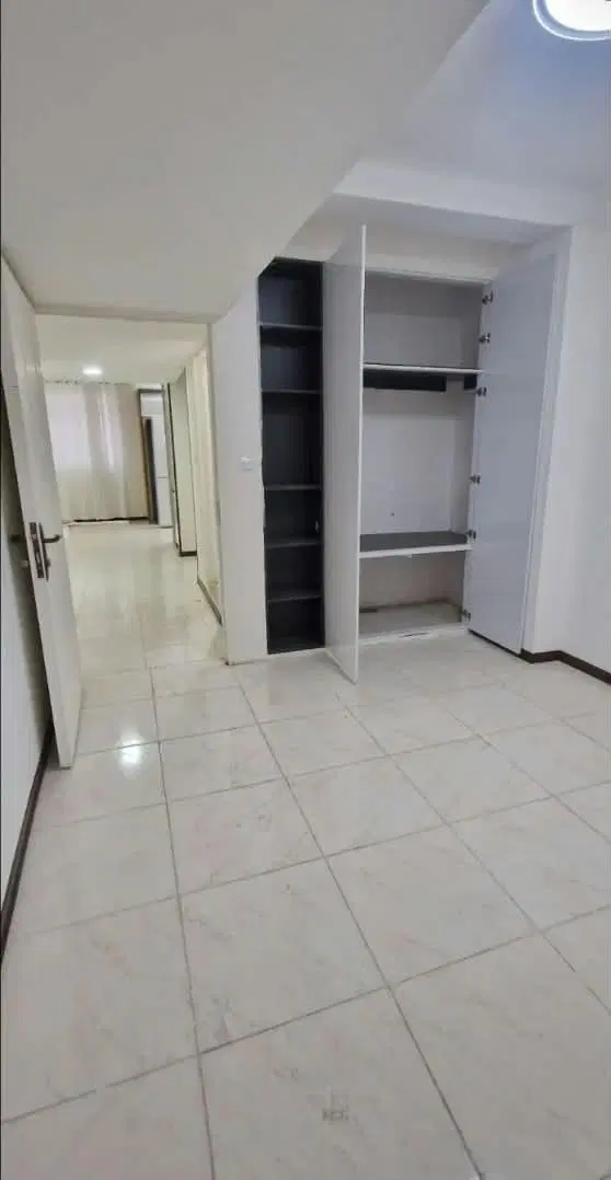 فروش دوخوابه وحدت بتن طبقات با سند تک برگ