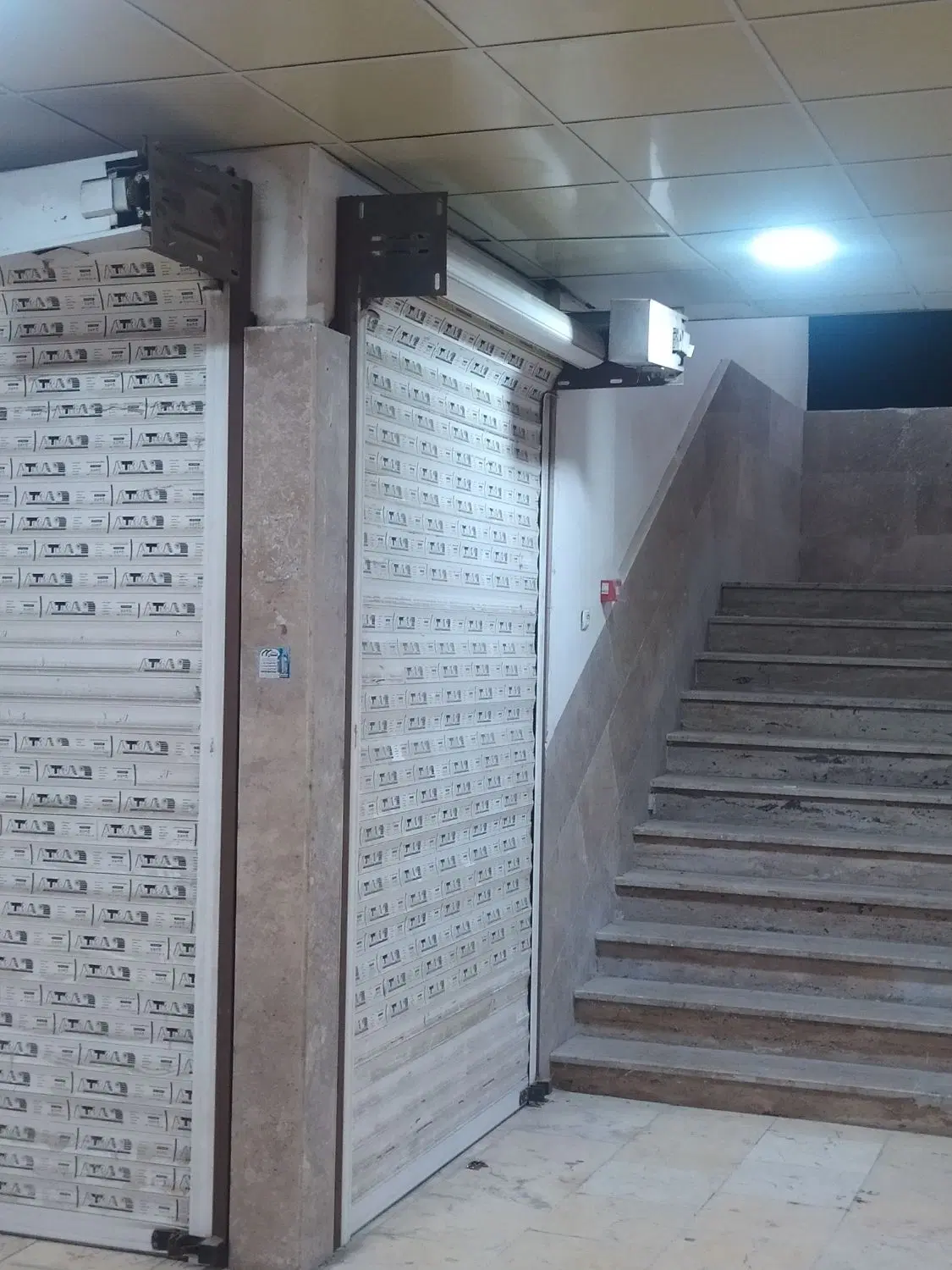 فروش مغازه ۳۲ متری مجتمع گمبرون
