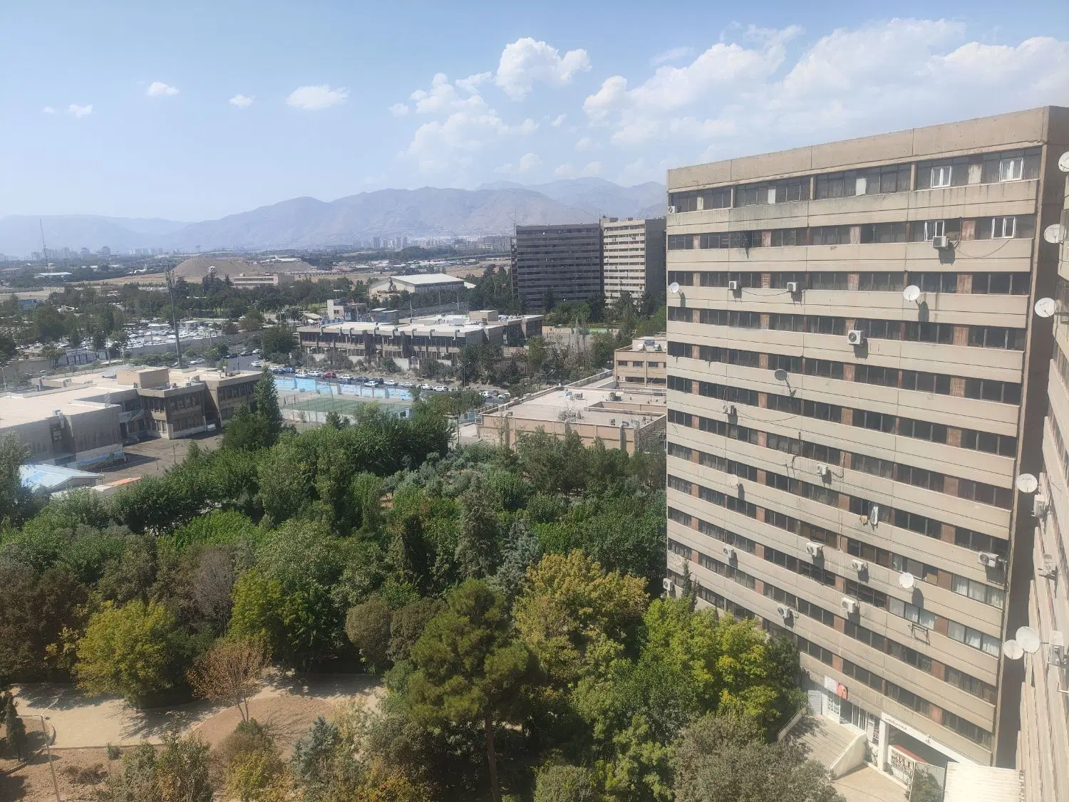 یک خوابه فاز دو اکباتان فروشی