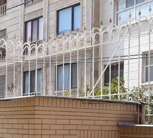 ساختمان ۳ واحد مسکونی با موقعیت ممتاز اداری،تجاری