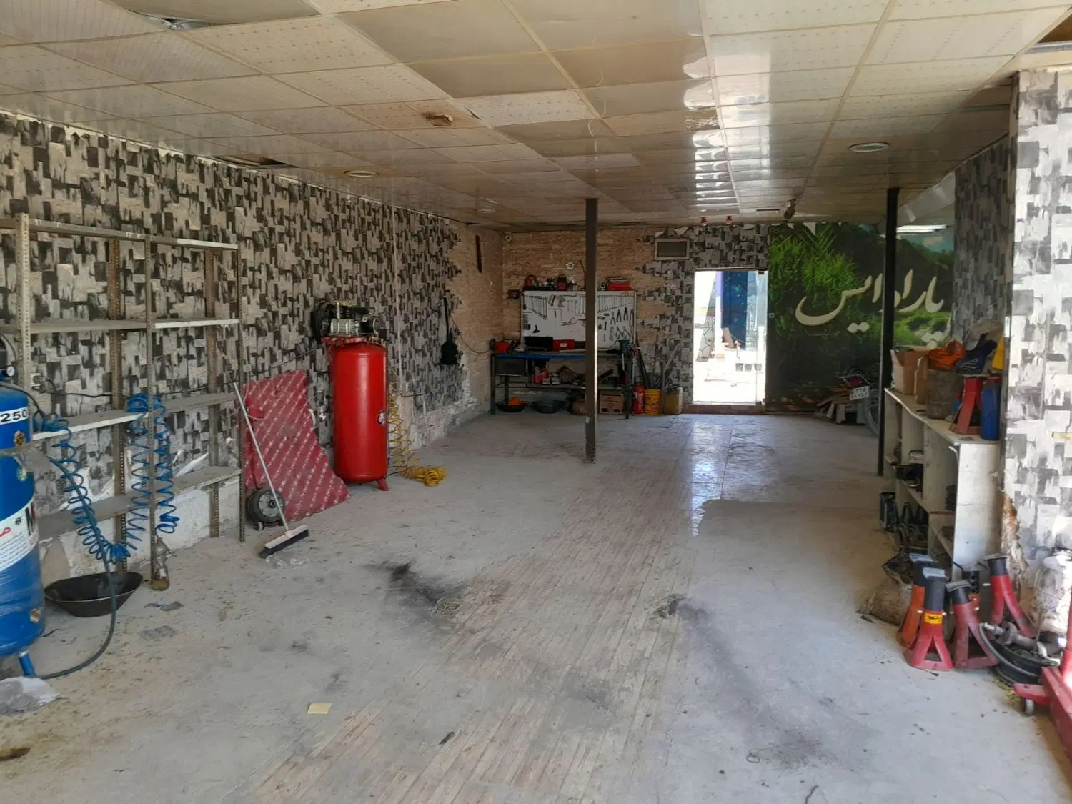 مغازه گاراژ۵۰۰مترخدمات خودروی  صافکاری مکانیکی و..