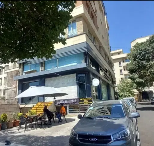 ۱۴۰ متر تجاری * ۱۴ متر دهنه * بر اصلی
