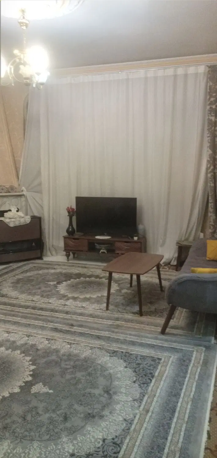 واحد ۷۵ متری ادیب جنوبی