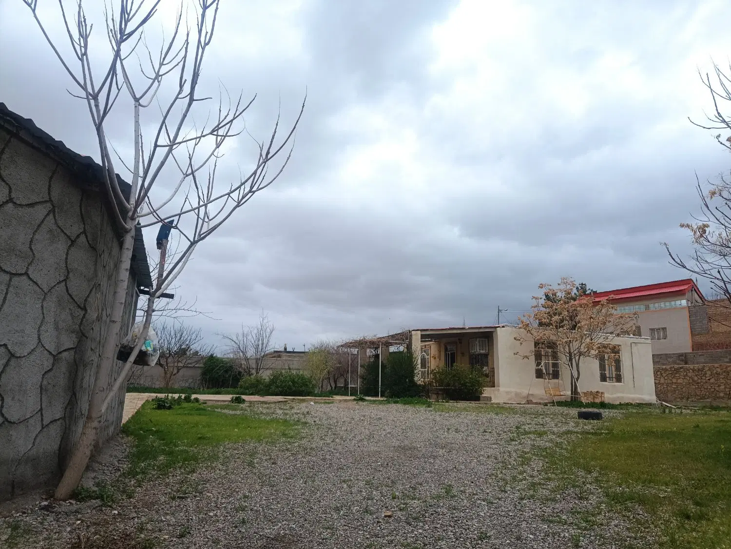 ۱۵۰۰ متر زمین ۱۸۰ متر زیربنا
