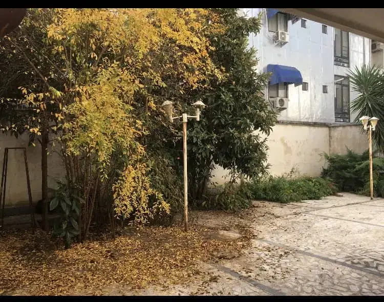 آپارتمان دوخوابه، خیابان ۱۲۳ گلسار