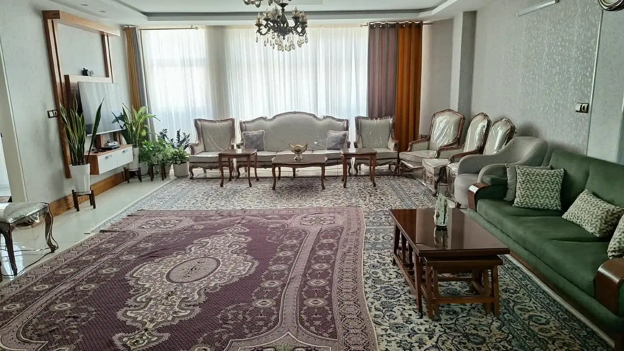فروش آپارتمان ۱۳۰ متری خ گلستان۳ خواب‌ تک واحدی
