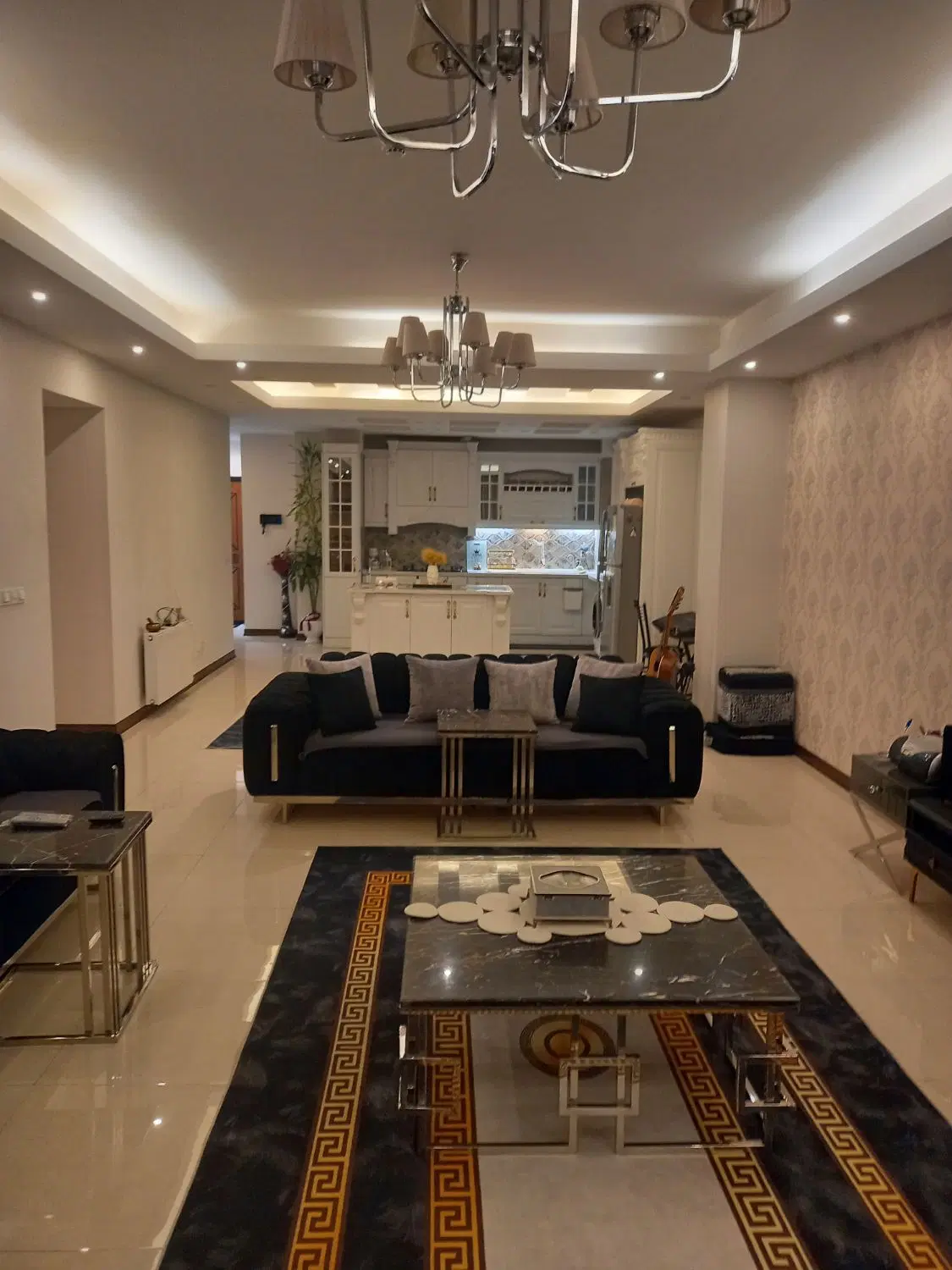 رهن و اجاره  آپارتمان ۱۳۰ متر  ۳ خواب