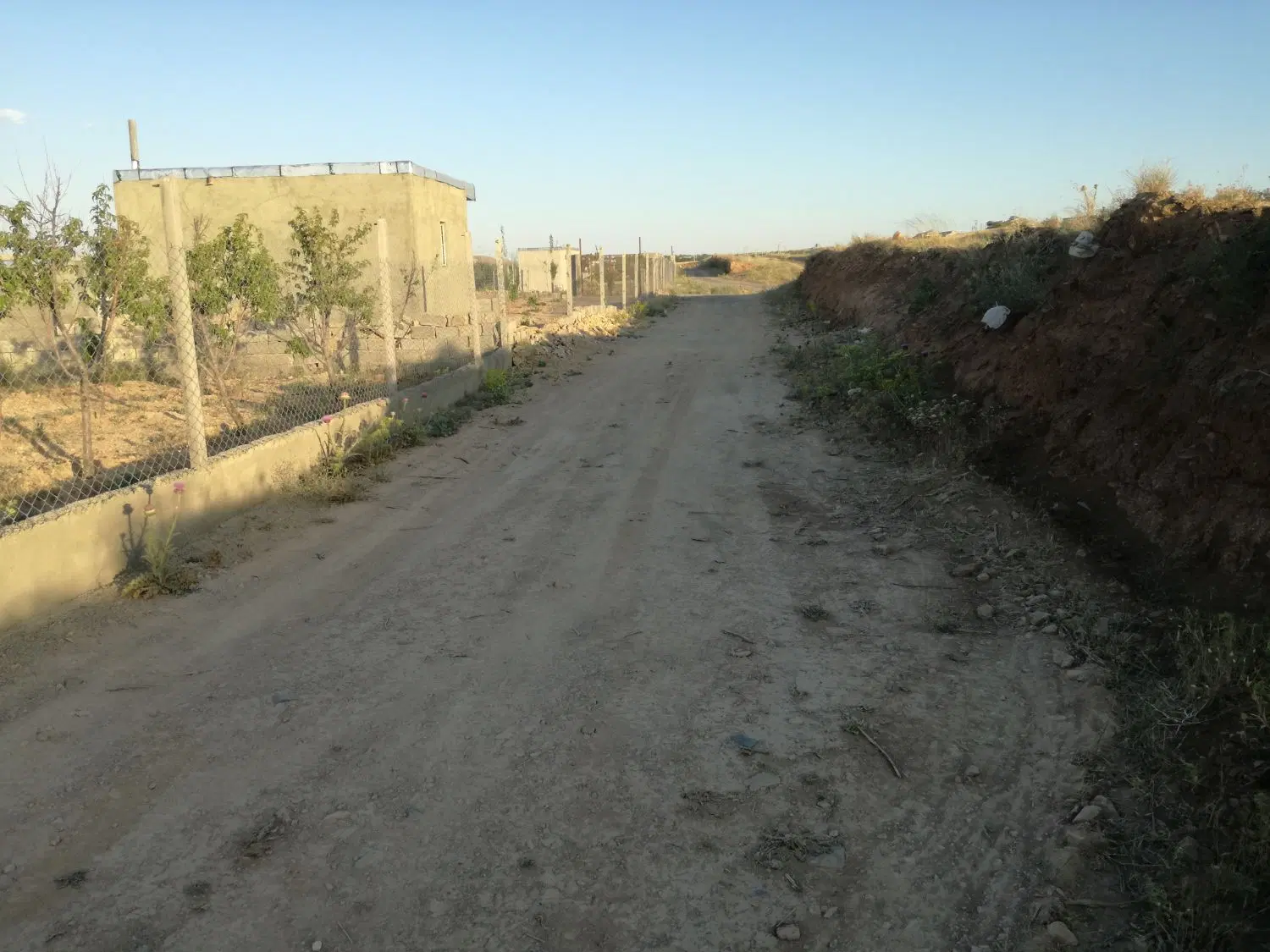 باغ نقلی در حاجی اباد.همدان