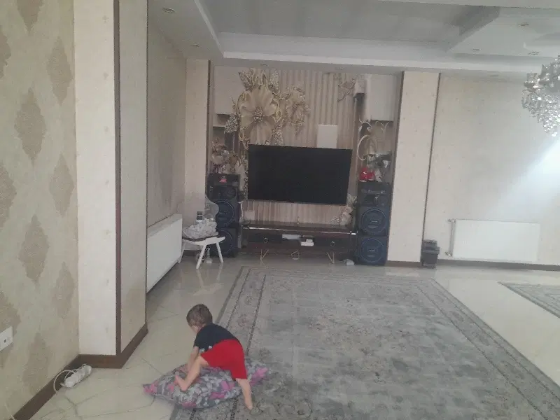 آپارتمان ۱۳۰ متری