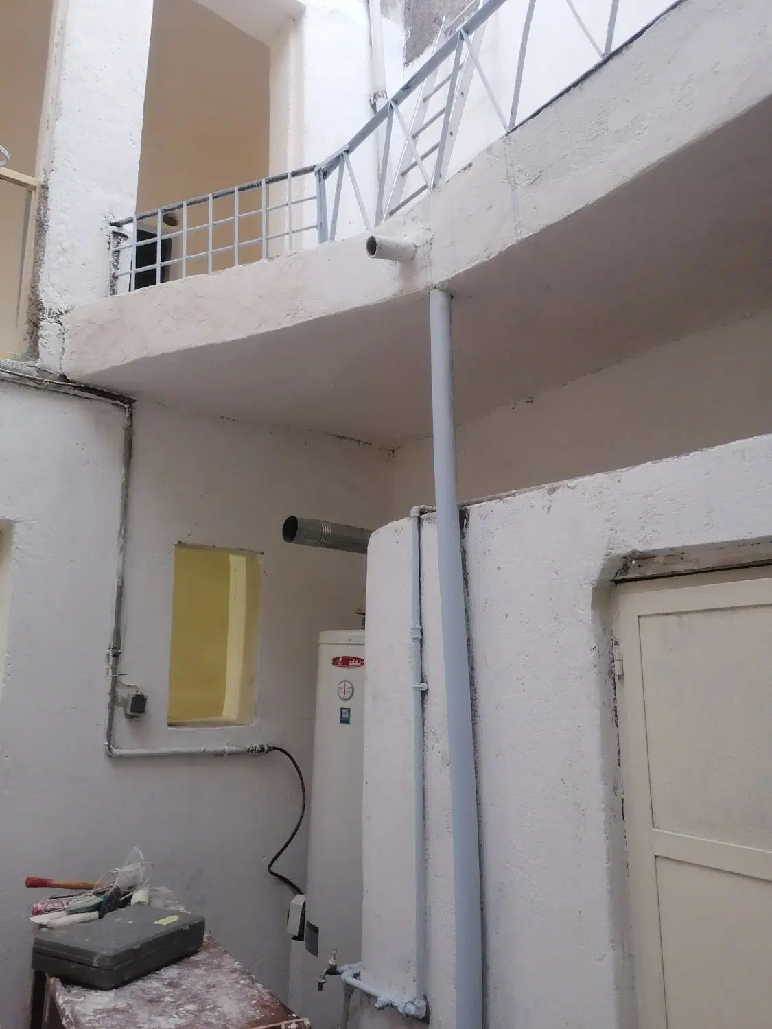 خانه دربستی دوطبقه ۴۵۰ رهن ایستگاه مترو شوش