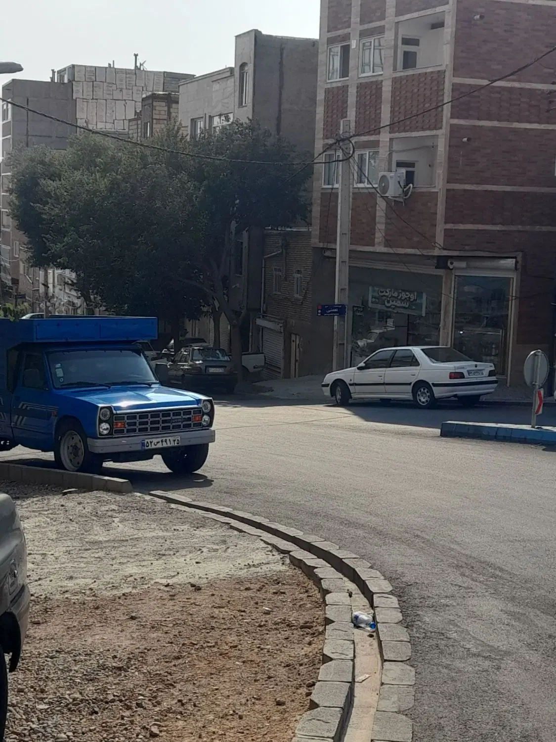 حیاط کلنگی بر اصمعی