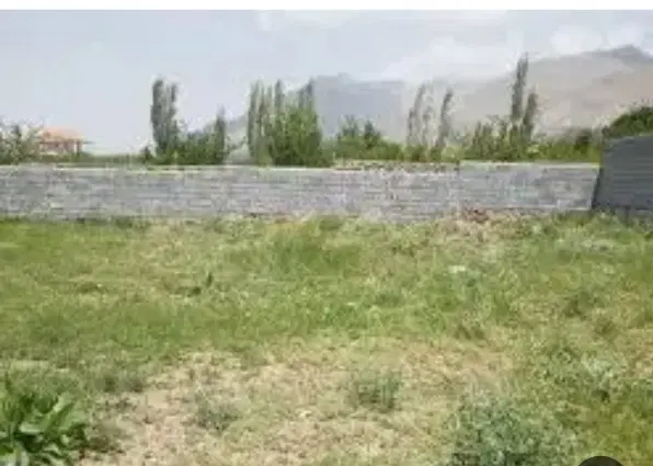 زمین  در روستای یووالار