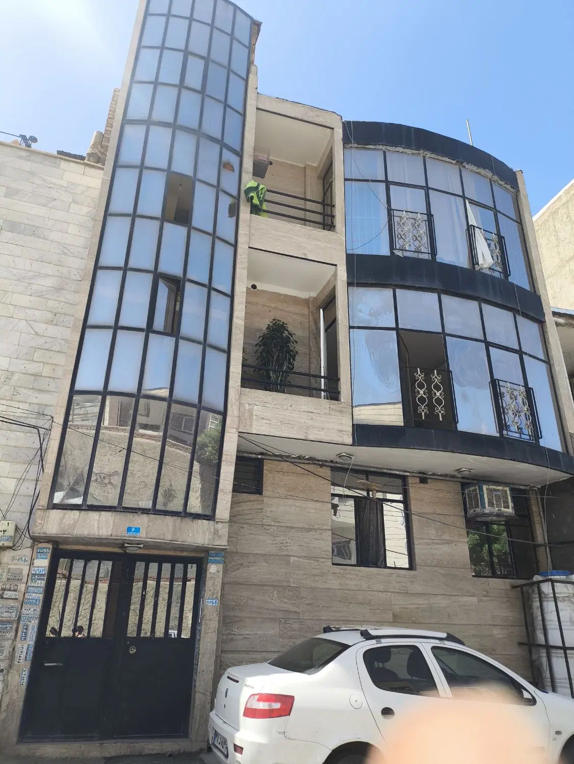 آپارتمان زیرهم کف