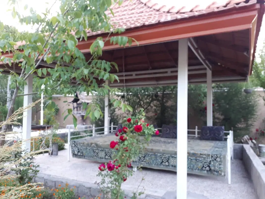 اجاره ویلا باغبهادران،باغبادران