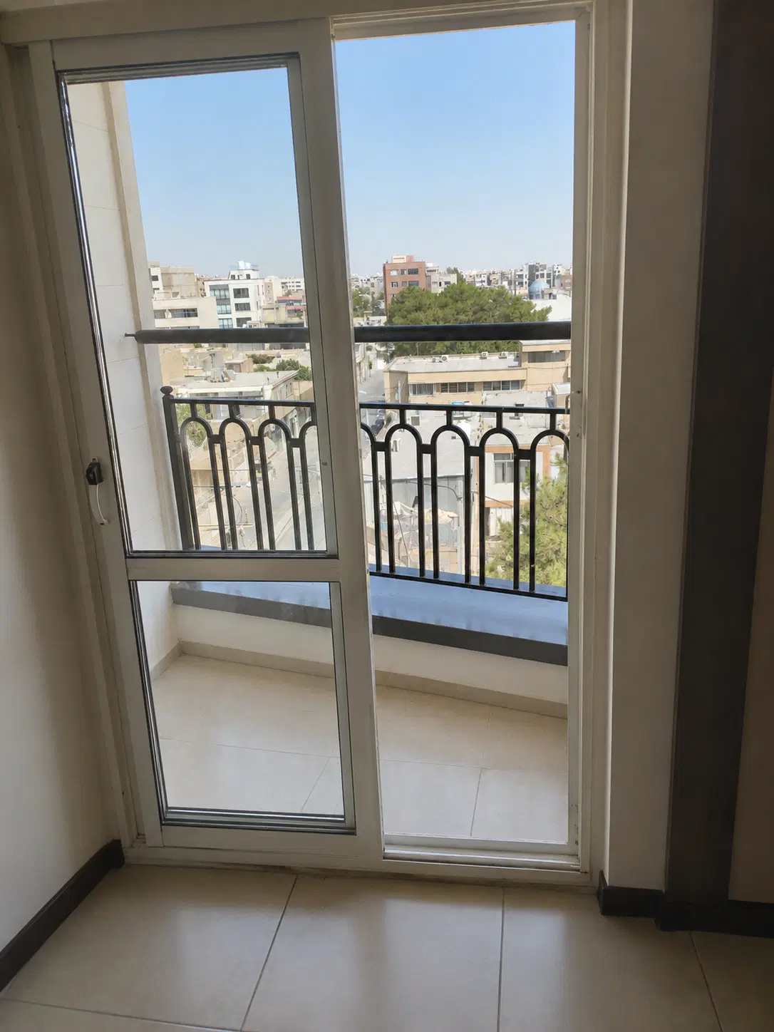 رهن آپارتمان ۳ خوابه،  ۴ تک‌واحدی،قیمت قابل تغییر