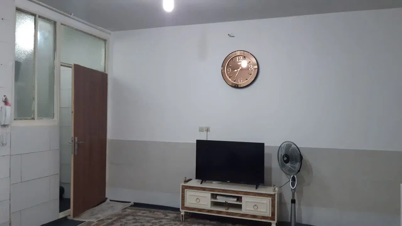 مسکونی ۲.۵ طبقه