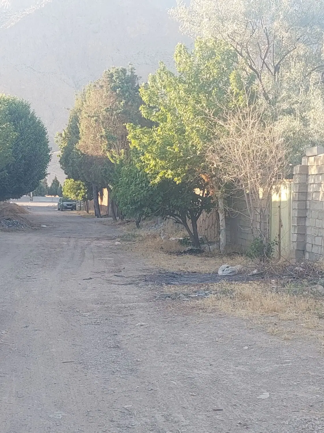 زمین ۵۶۰متر دیوارکشی شده