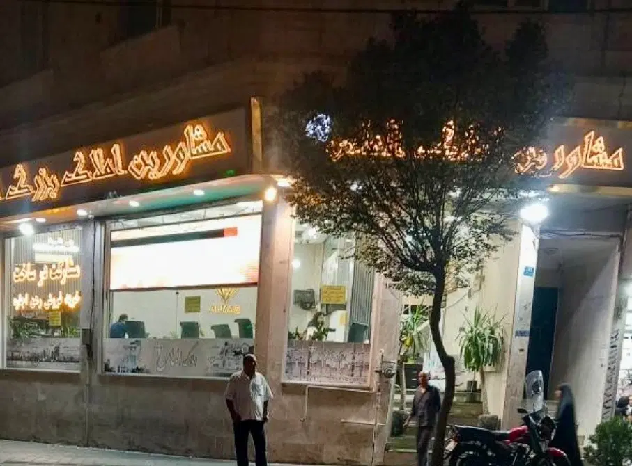 مغازه ۱۰۰ متری پیروزی بر اصلی نبرد شمالی