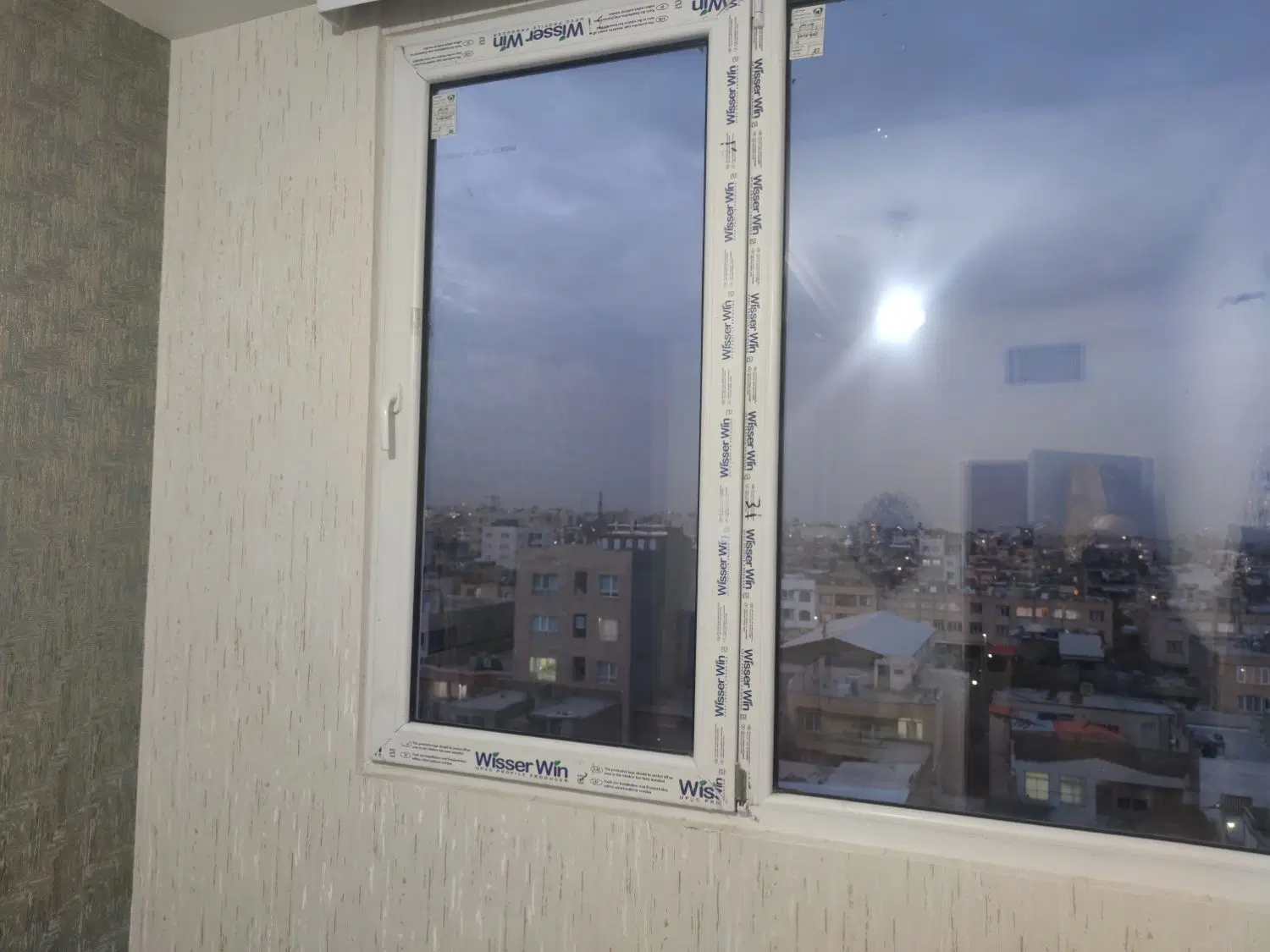 آپارتمان حاشیه شریعتی 33