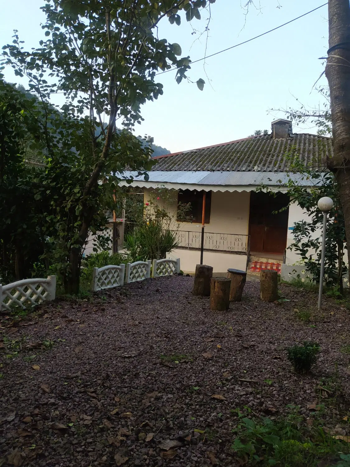 خانه ویلایی و زمین