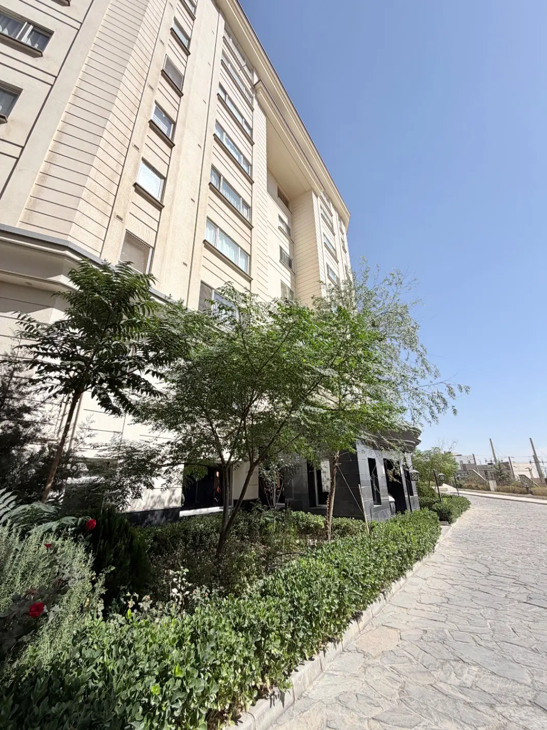 برج باغ آرامیس ۳ خواب