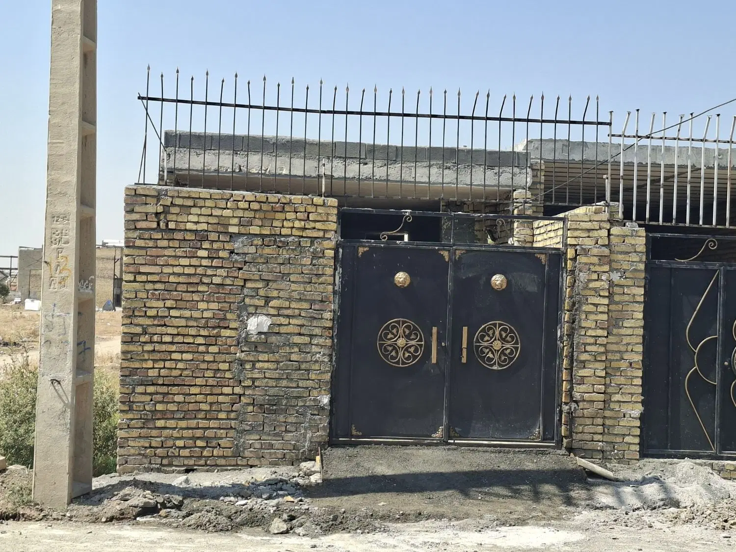 خانه ده پهن صدمتری