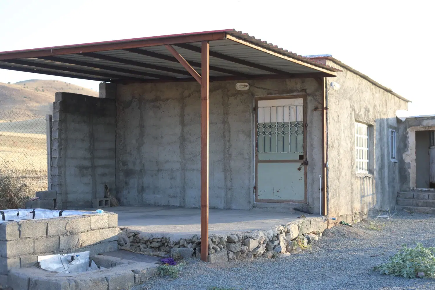 خانه باغ در آدینان