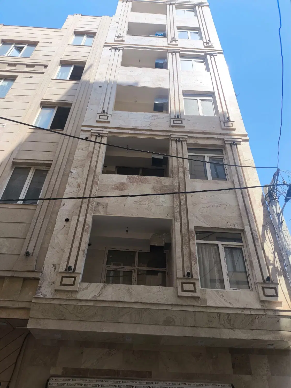 آپارتمان ۱۰۰ متر فول امکانات