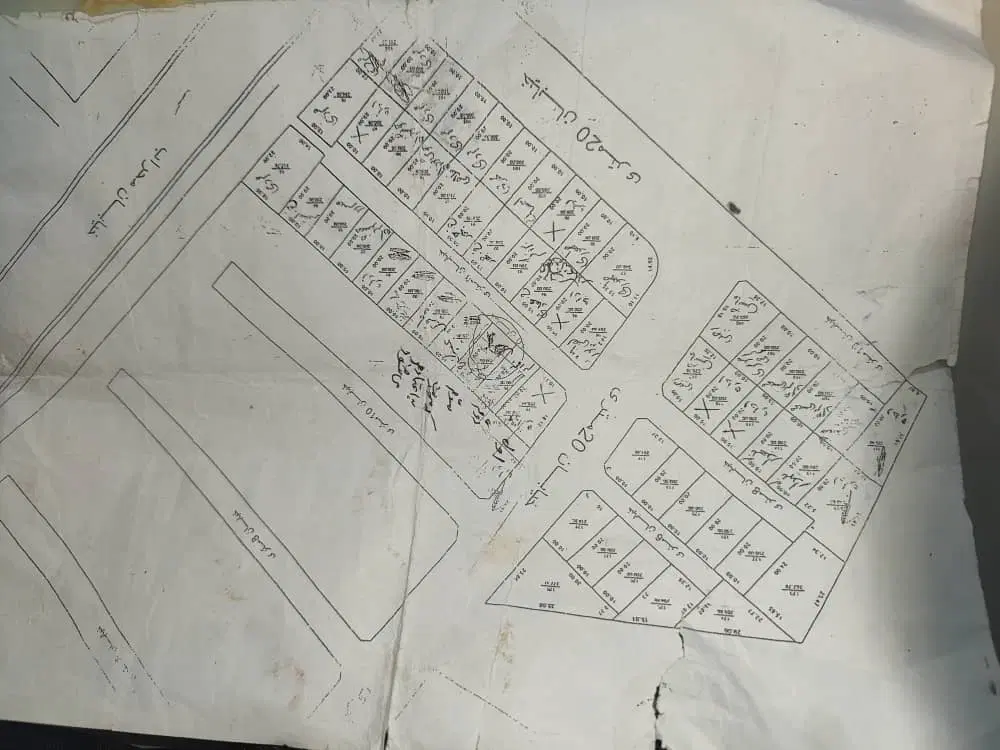 ۲۰۰ متر زمین مشاع