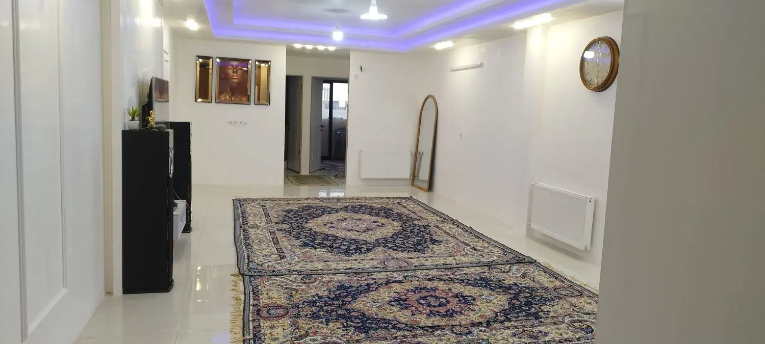 خانه 100متری نو سازیه طبقه رو پیلوت