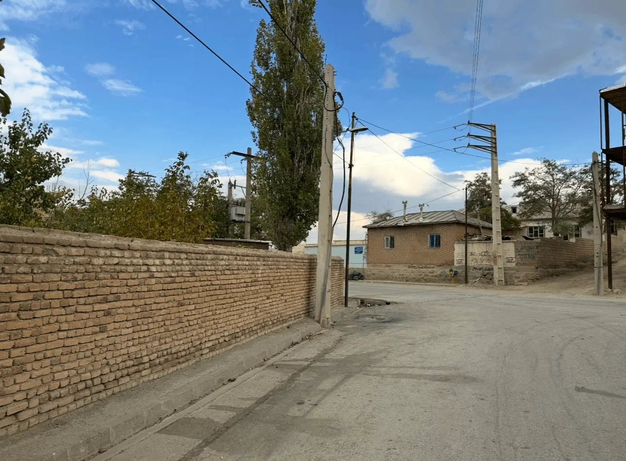 زمین دو نبش