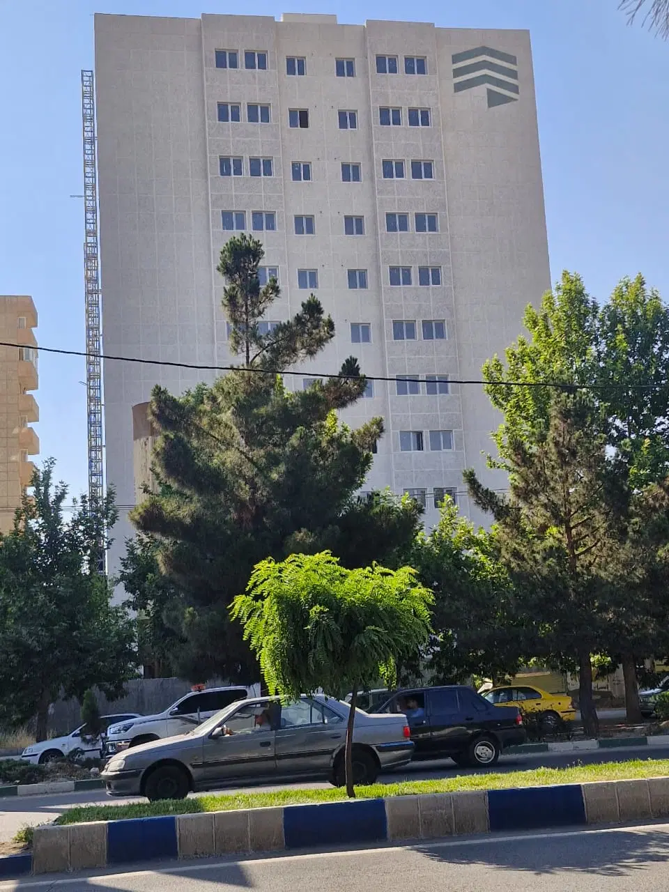 واحد مسکونی مجتمع حکمت باهنر