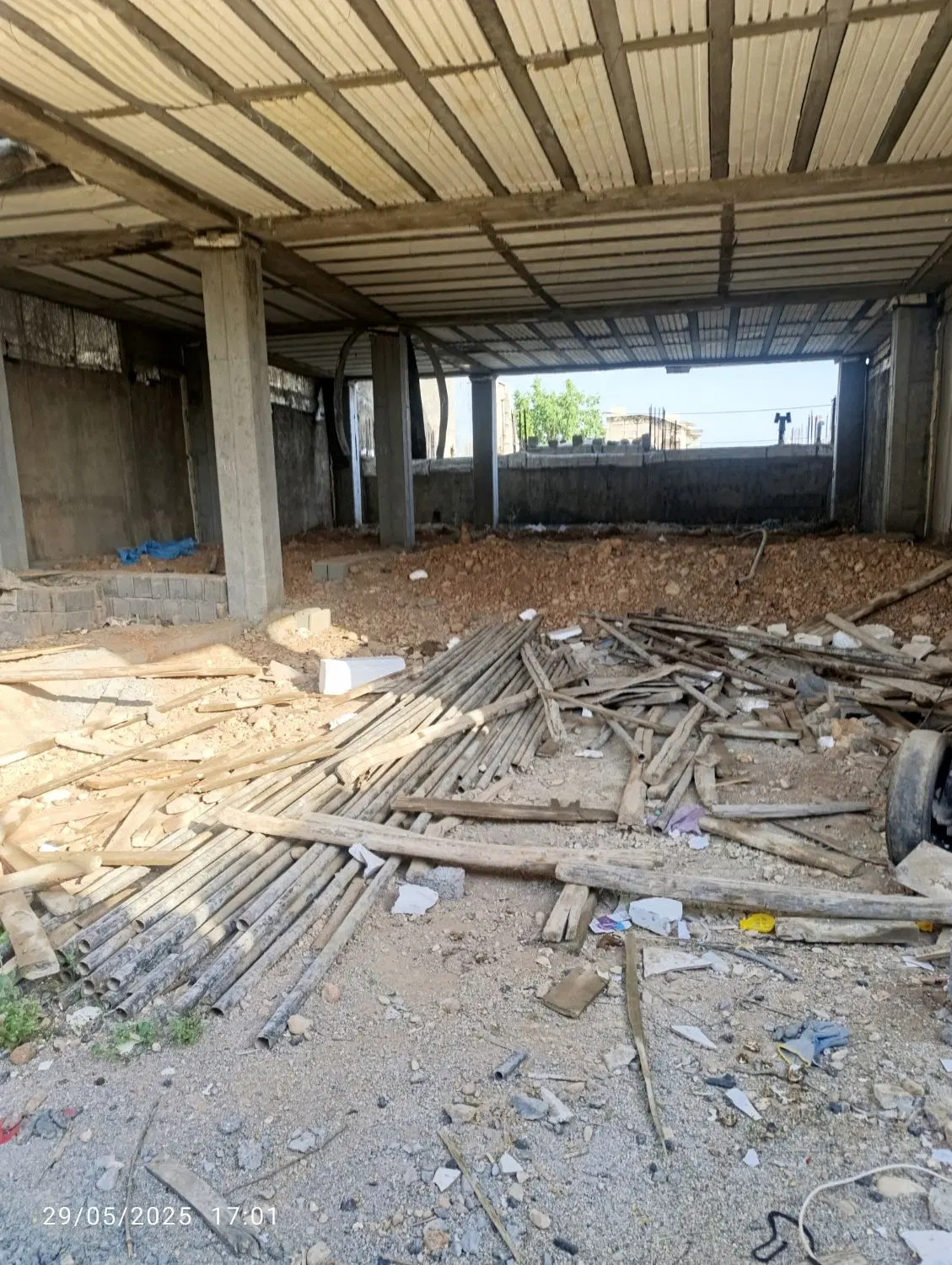 خانه اسکلت دوطبقه در شرف اباد