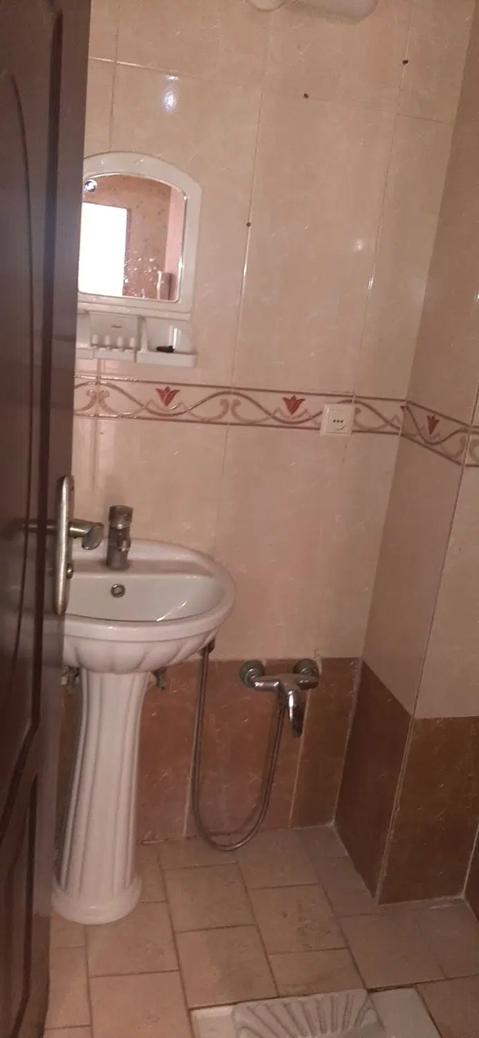 ۵۰متر ط اول با آسانسور