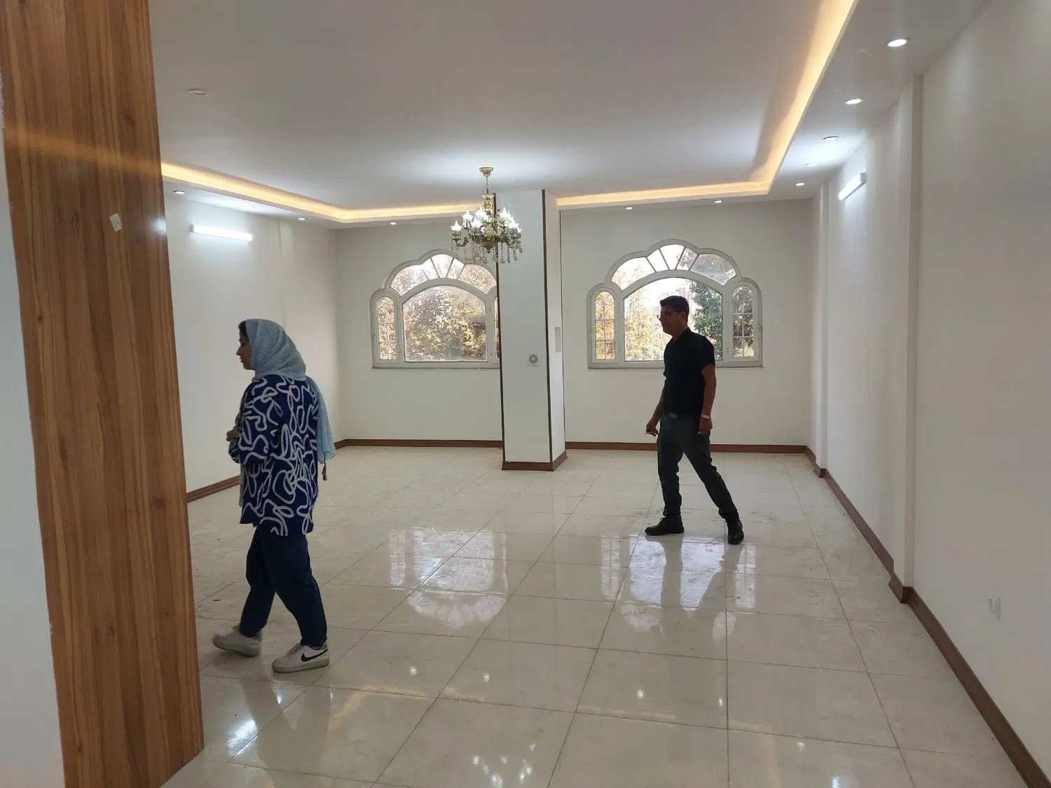 اپارتمان 100 متری روبه پارک شیک