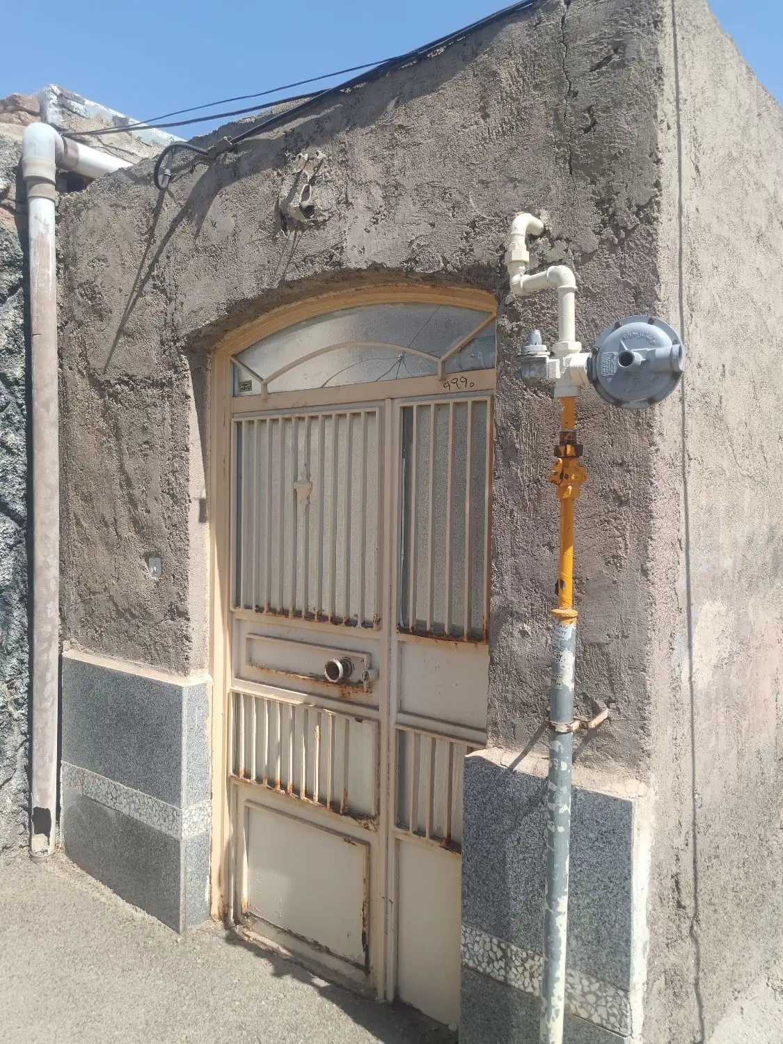 حیاط ویلایی۷۰متر باغ معروف