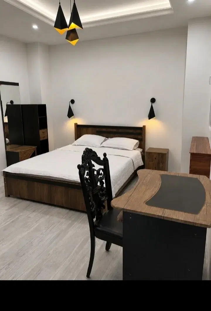 ملک لوکس انصاریه
