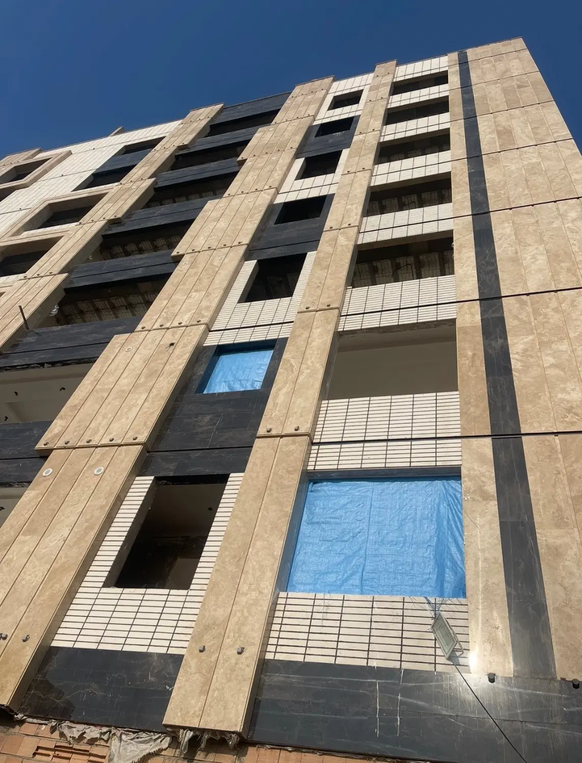 ۲۷۰متر زمین در زرافشان