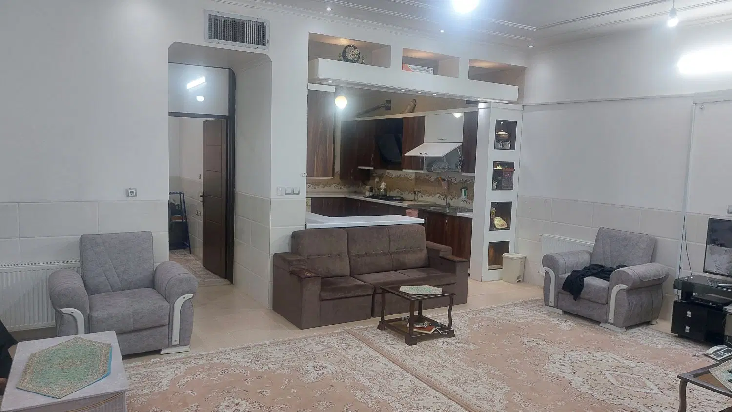 منزل مسکونی بلوار نواب صفوی