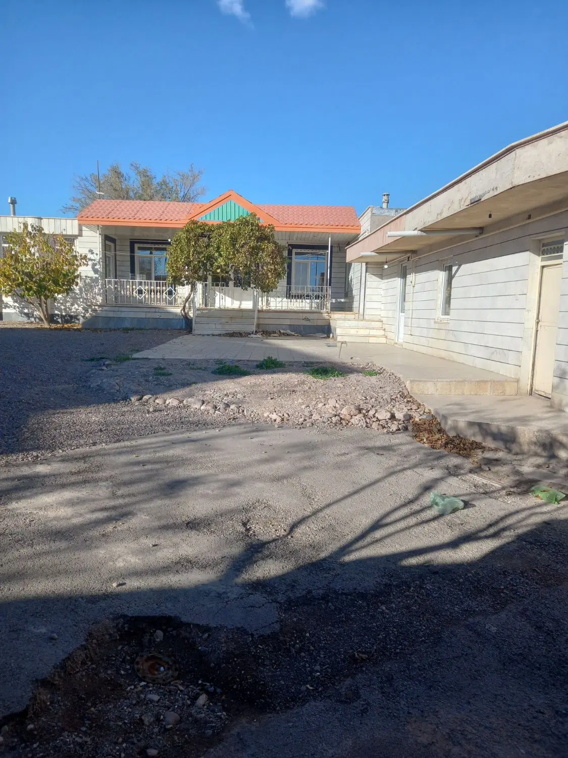 خانه ویلایی 3 کیلومتری اتوبان قزوین ب رشت