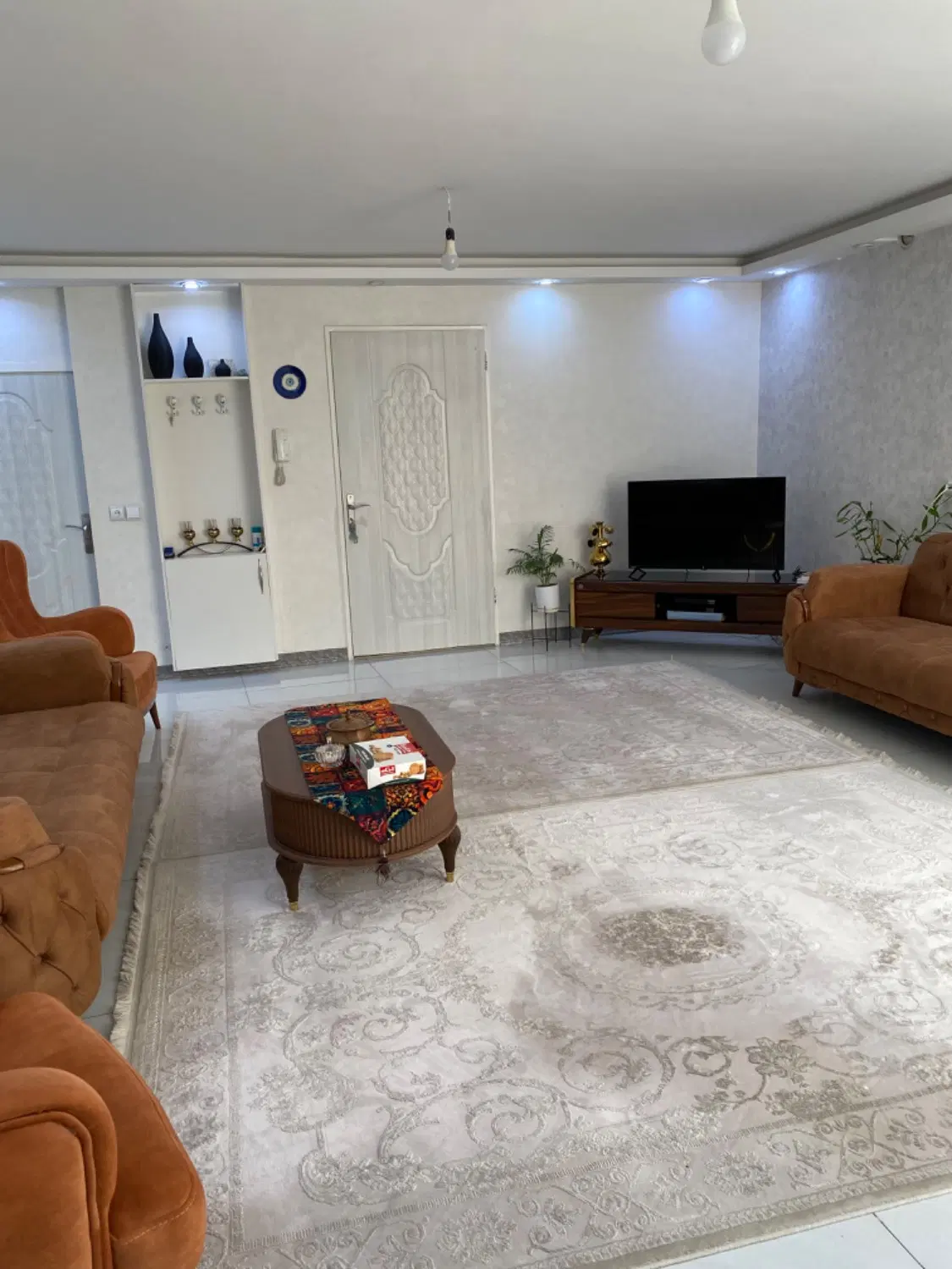 فروش یک واحد ۱۰۰ متری در خانه اصفهان ۲ خواب