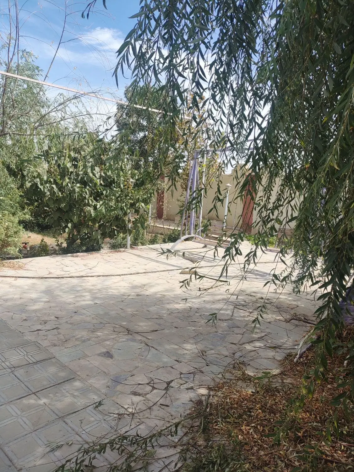 باغ چهاردیواری با درب باغی