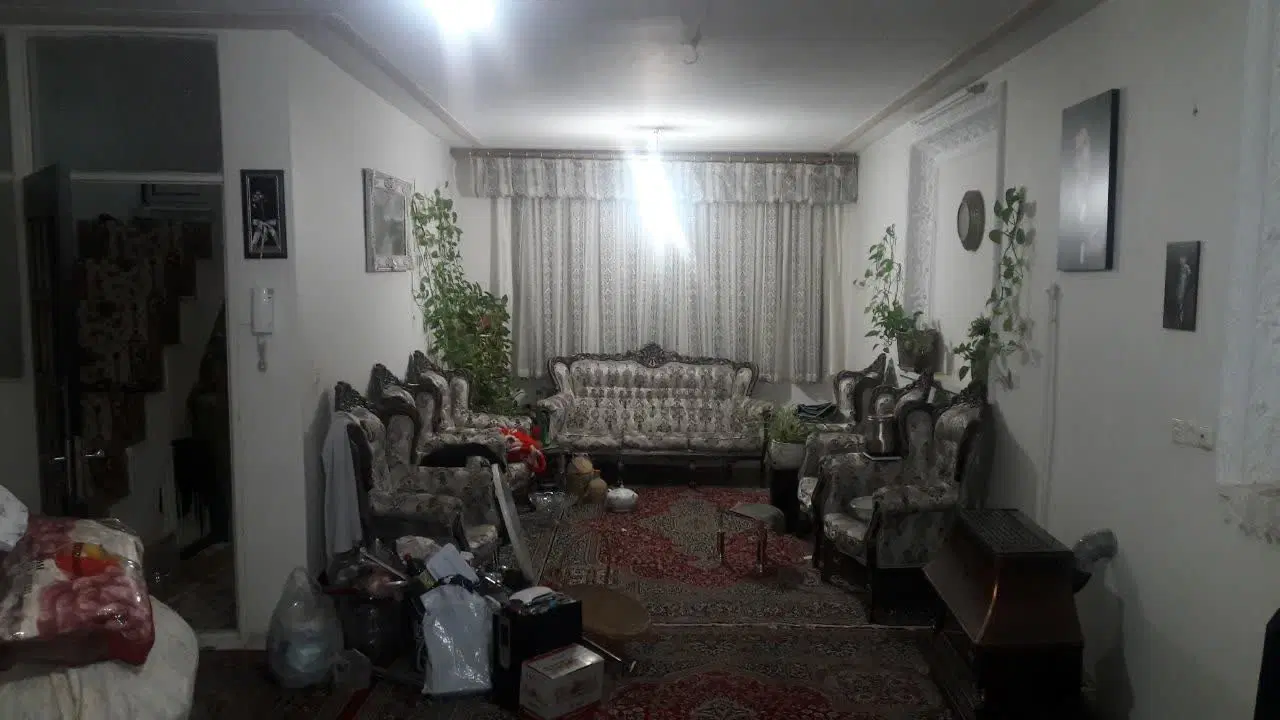 ۱۸۰ متر زیربنا خیابان سلامت دوطبقه ونیم۶دانگ